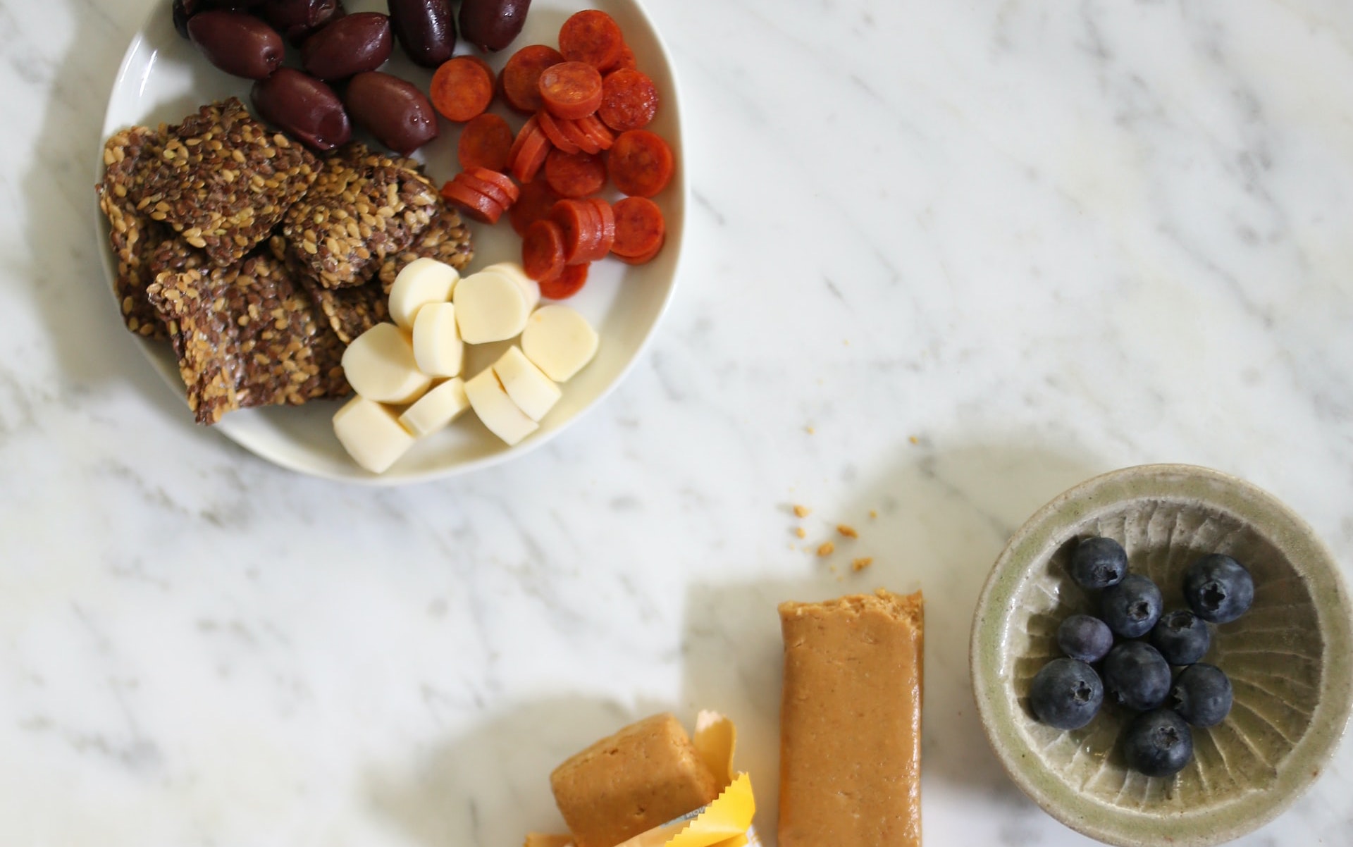 Meal Replacement Shakes vs. Bars ENU Nutrition